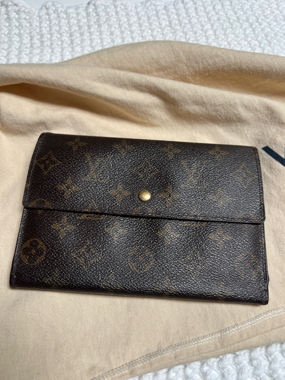 Louis Vuitton Monogram Canvas Snap Wallet - Porte-Tresor Tri-fold Wallet - Picture 2 of 16
